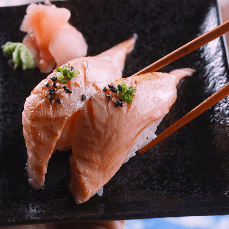 Scorched salmon nigiri 