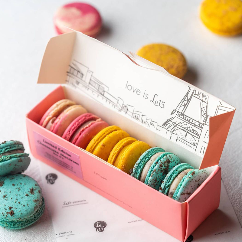 Assorted Macarons 