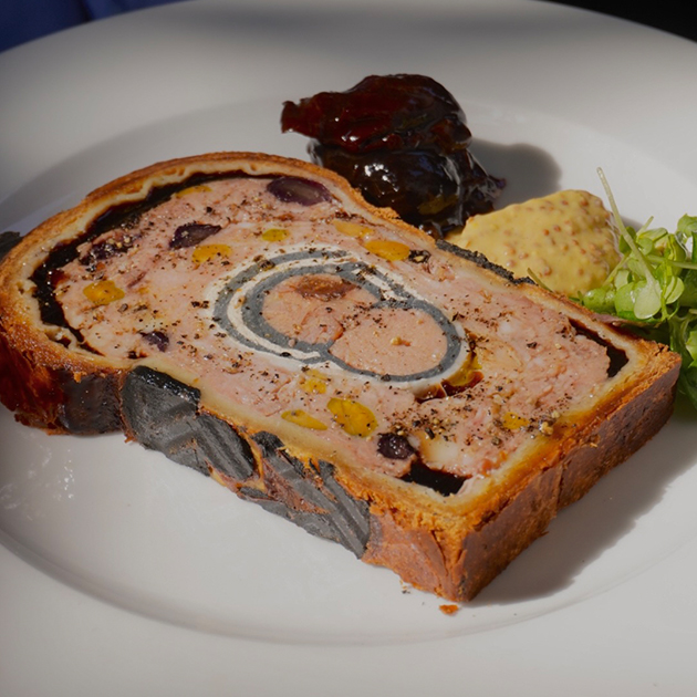A Very Fancy Pâté En Croûte